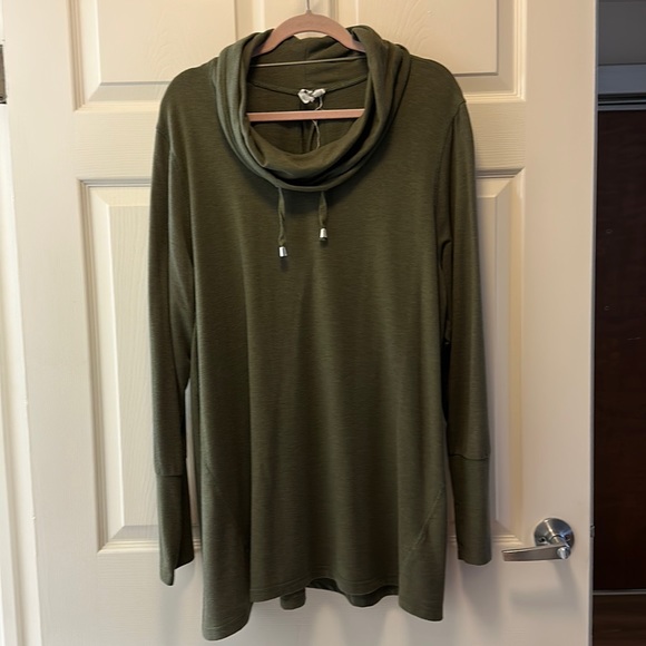 Cable & Gauge Tops - Cable & Gauge 2X olive shirt